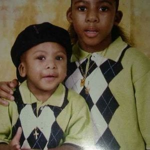 Meet your Posher, Lenora